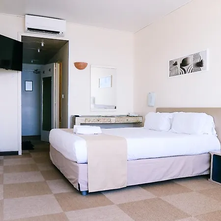 ホテル Cala Di Sole アジャクシオ