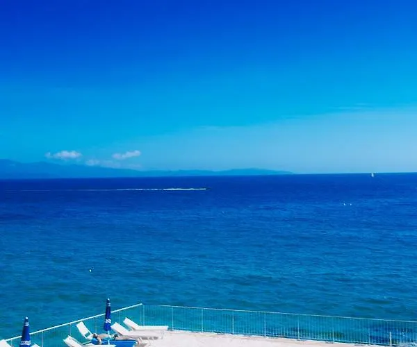 Szálloda Cala Di Sole 3*